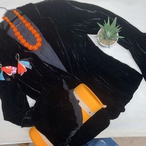 Lafayette 148 velvety jacket with fluted sleeves - luxurious stunner !! Size 6